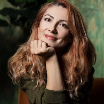 Adela Popescu